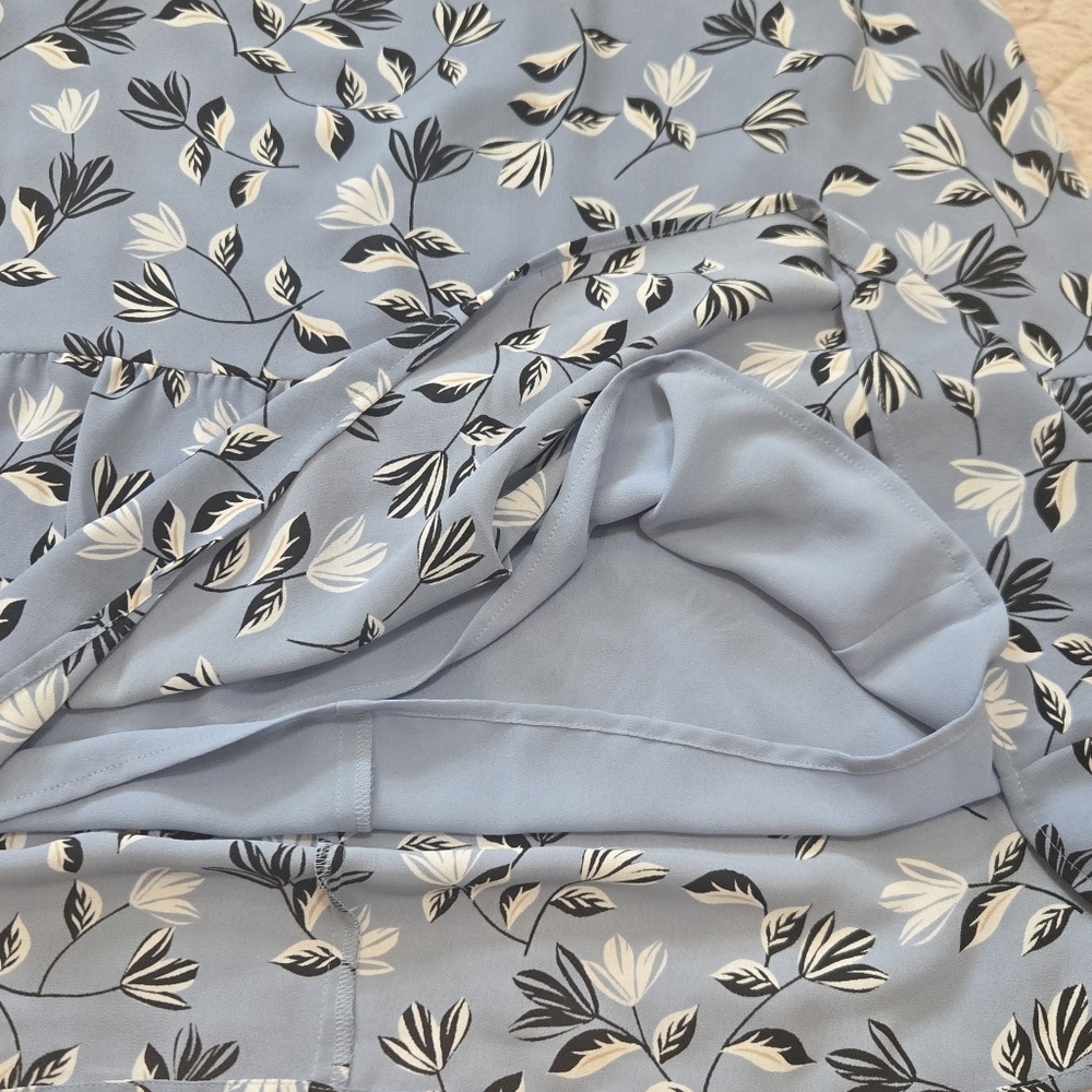 J. Jill Wearever Collection Blue Floral Sleeveless Flounce Midi-Dress, Small - Picture 9 of 10